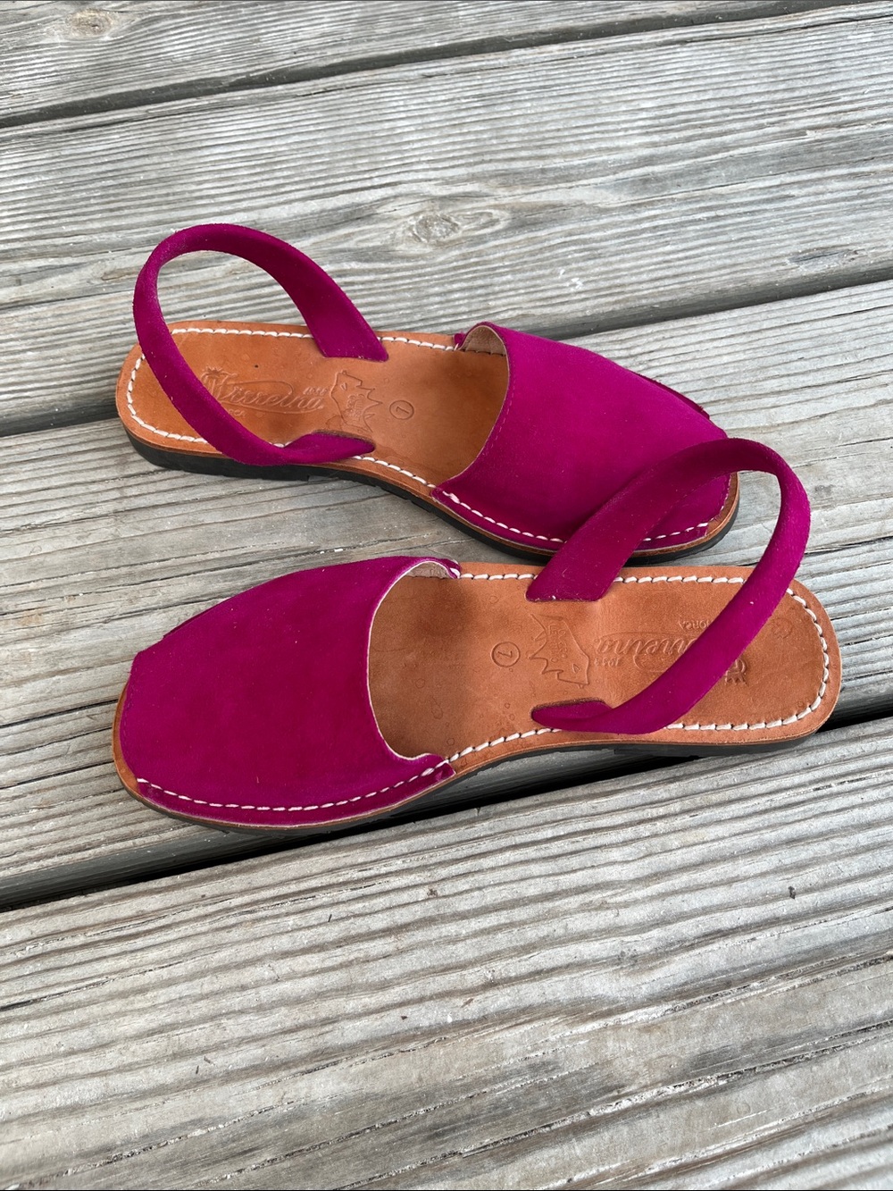 Women’s Fuchsia Slingback Leather Sandals